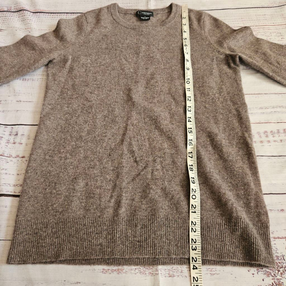 C By Bloomingdales 2 Ply Cashmere Brown Minimalist Capsule Neutral Sweater Small - Picture 3 of 4